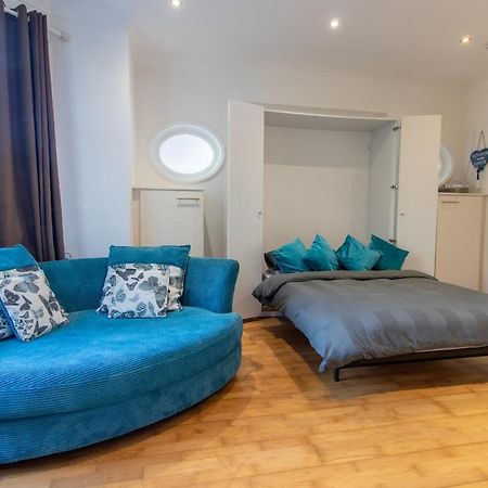 Spacious And Light Flat In Clapham Londýn Exteriér fotografie
