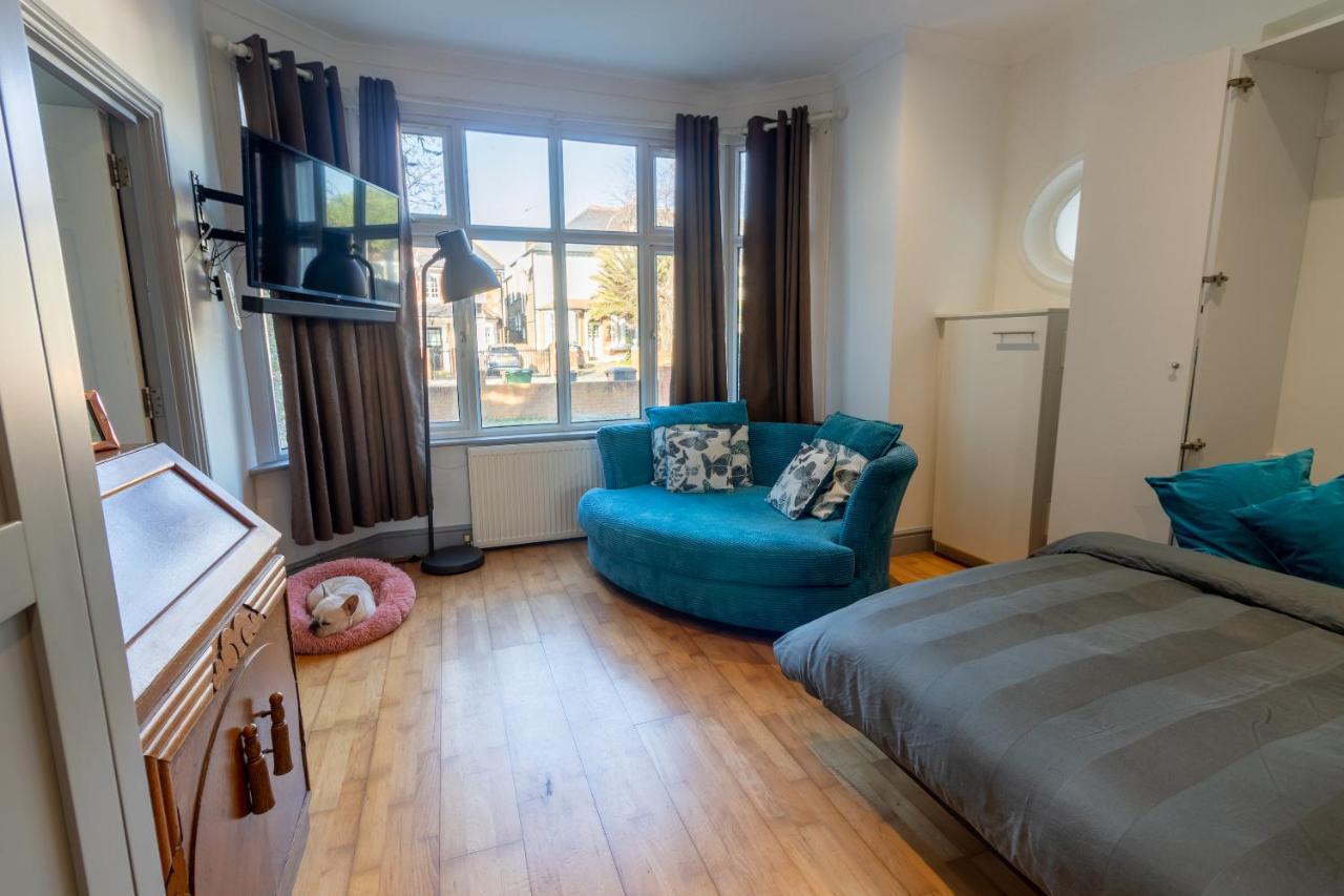Spacious And Light Flat In Clapham Londýn Exteriér fotografie